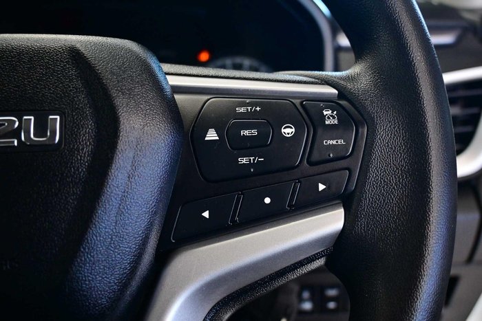2022 Isuzu D-MAX LS-M