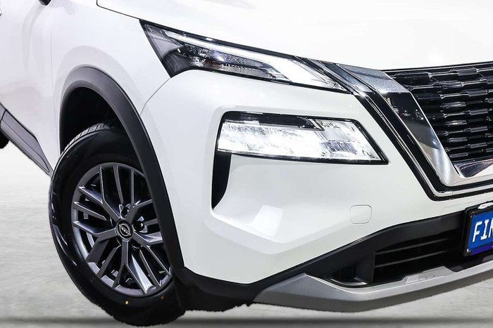2024 Nissan X-TRAIL ST