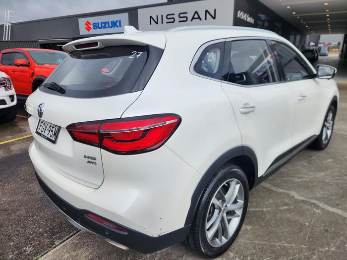 2023 MG HS Essence X