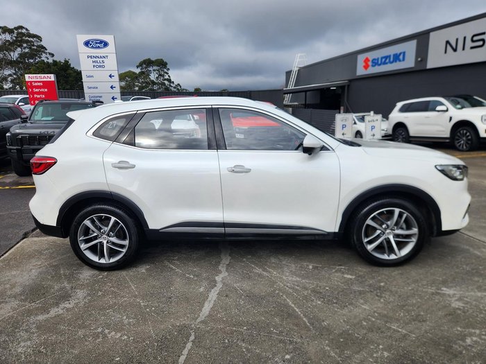2023 MG HS Essence X
