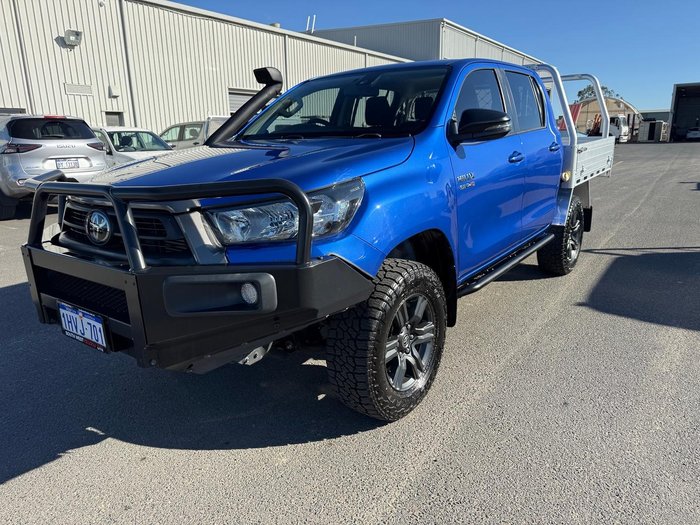 2023 Toyota Hilux SR