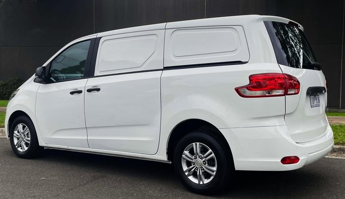 2022 LDV G10 +