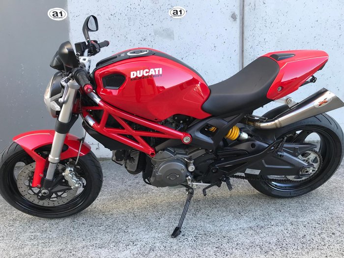 2009 Ducati Monster 696+