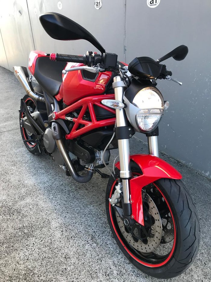2009 Ducati Monster 696+