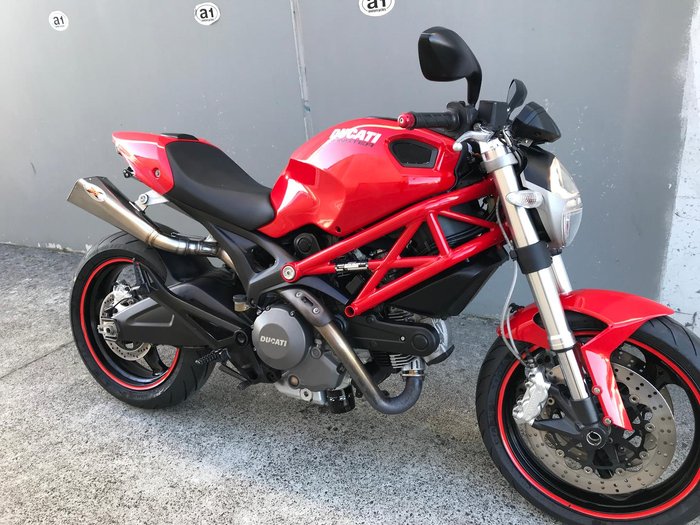 2009 Ducati Monster 696+