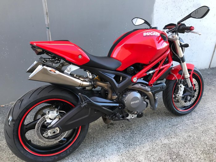 2009 Ducati Monster 696+