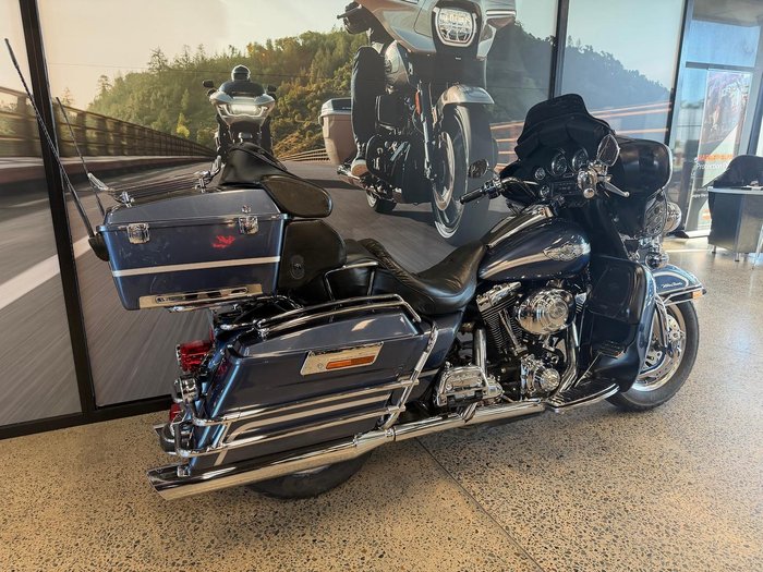 2003 Harley-Davidson Ultra Classic Electra Glide 100th Anv (FLHTCUIANV)