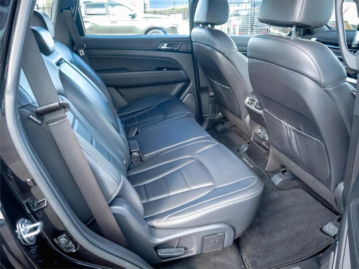 2025 KGM Rexton ELX