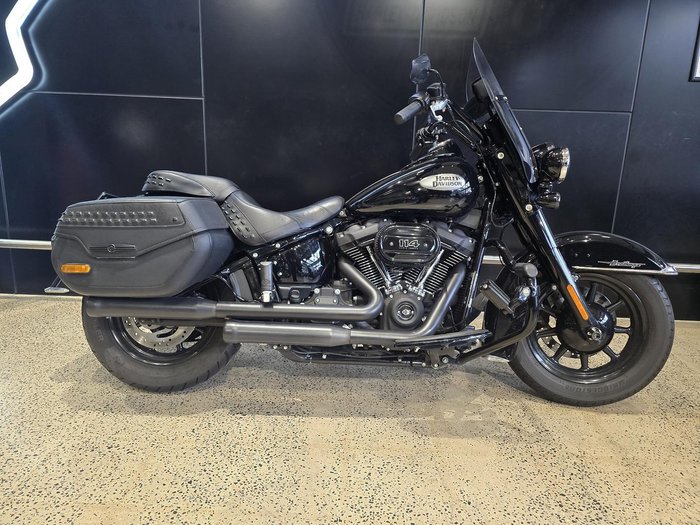 Harley-Davidson Heritage Classic 114 (FLHCS) Softail