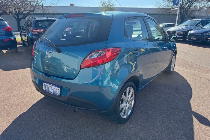 2014 Mazda 2 Neo Sport