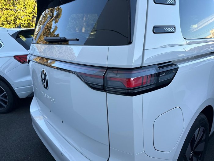 2026 Volkswagen ID. Buzz Pro BEV560