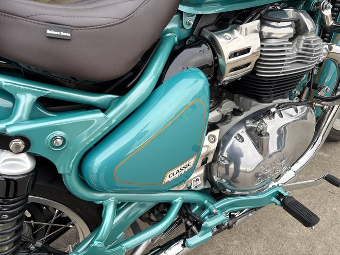 2025 Royal Enfield CLASSIC 650 Green
