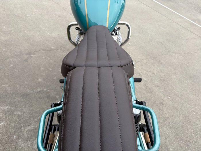 2025 Royal Enfield CLASSIC 650 Green