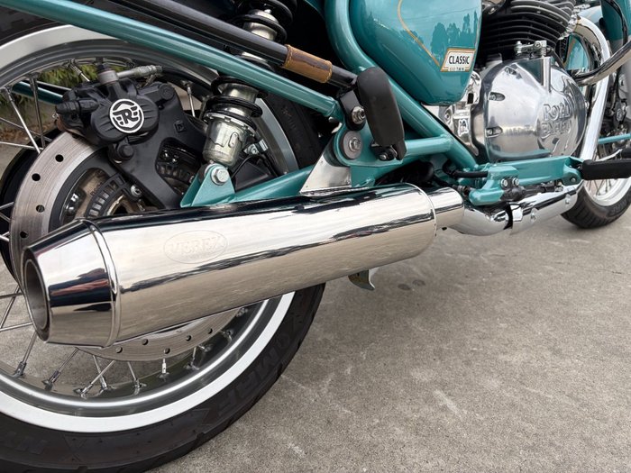 2025 Royal Enfield CLASSIC 650 Green