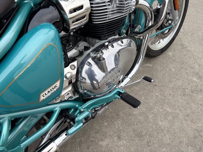 2025 Royal Enfield CLASSIC 650 Green
