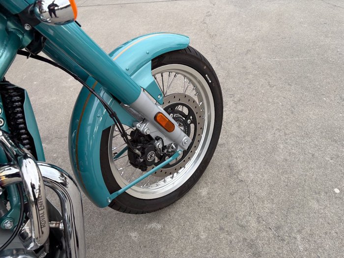 2025 Royal Enfield CLASSIC 650 Green