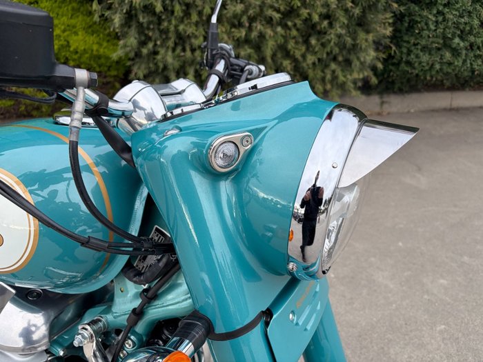 2025 Royal Enfield CLASSIC 650 Green
