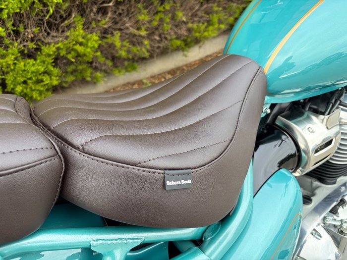 2025 Royal Enfield CLASSIC 650 Green