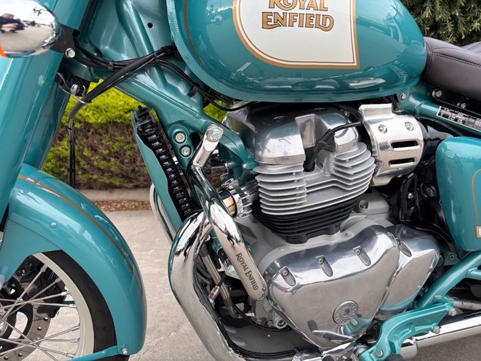 2025 Royal Enfield CLASSIC 650 Green