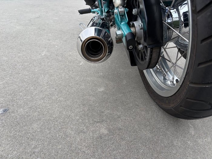 2025 Royal Enfield CLASSIC 650 Green