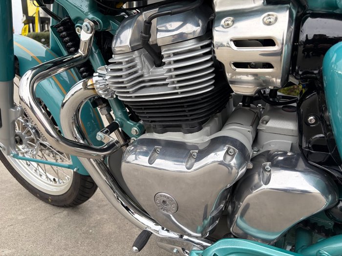 2025 Royal Enfield CLASSIC 650 Green