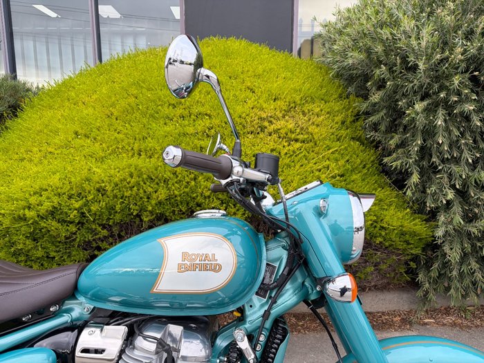 2025 Royal Enfield CLASSIC 650 Green