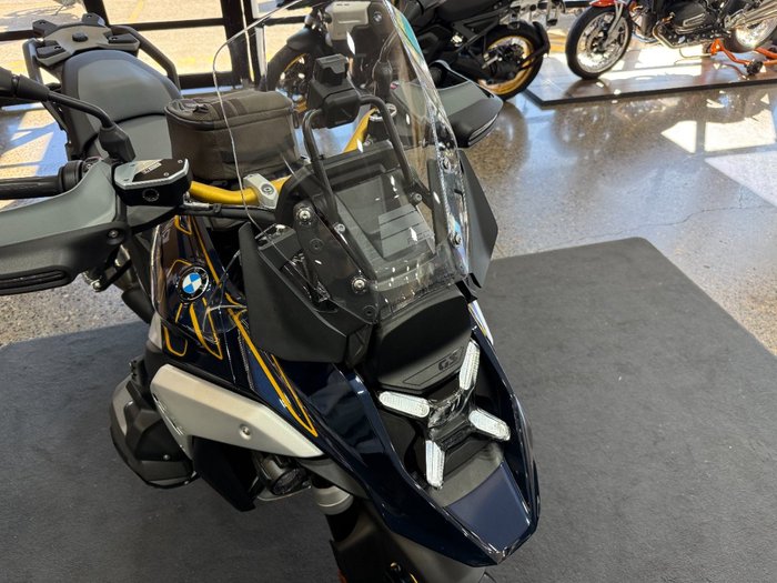 2026 BMW Motorrad 2026 BMW 1300CC R 1300 GS OPTION 719 IMPERIAL BLUE METALLIC