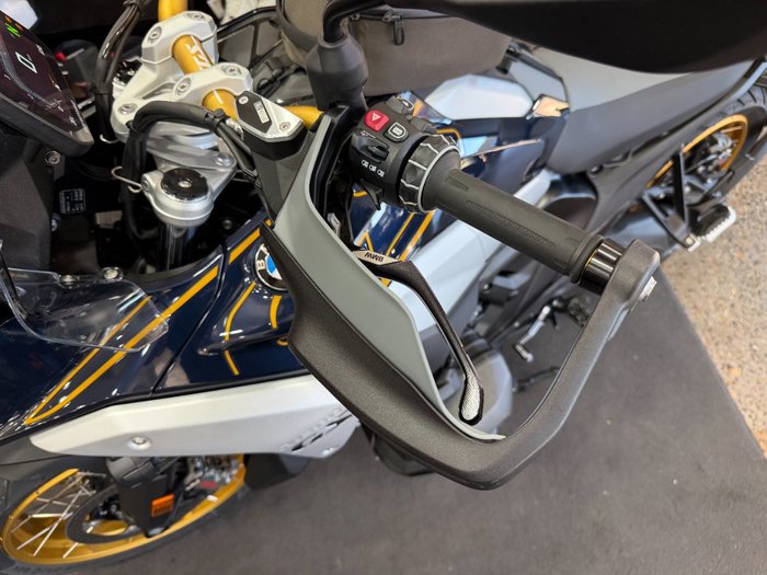 2026 BMW Motorrad 2026 BMW 1300CC R 1300 GS OPTION 719 IMPERIAL BLUE METALLIC