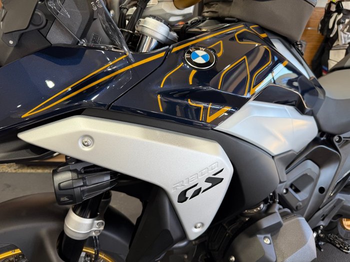 2026 BMW Motorrad 2026 BMW 1300CC R 1300 GS OPTION 719 IMPERIAL BLUE METALLIC