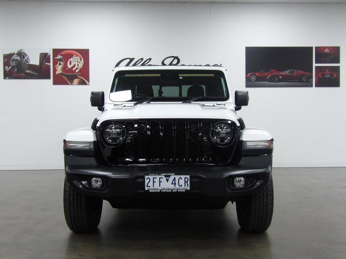 2022 Jeep Gladiator Night Eagle