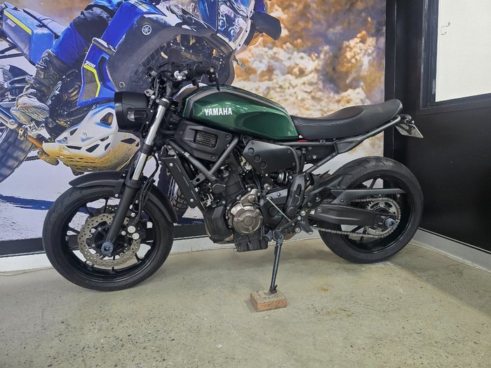 2016 Yamaha XSR700 BLACK