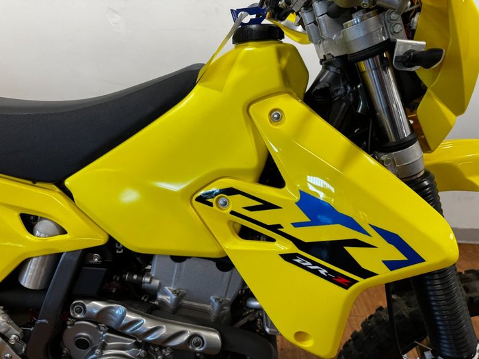 2025 Suzuki DR-Z400E YELLOW