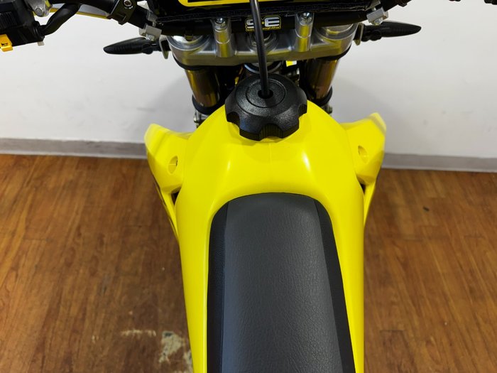 2025 Suzuki DR-Z400E YELLOW