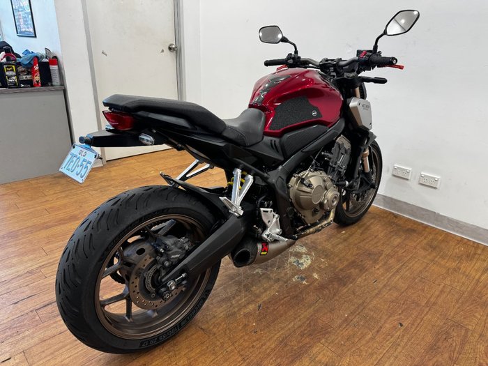 2019 Honda CB650R RED