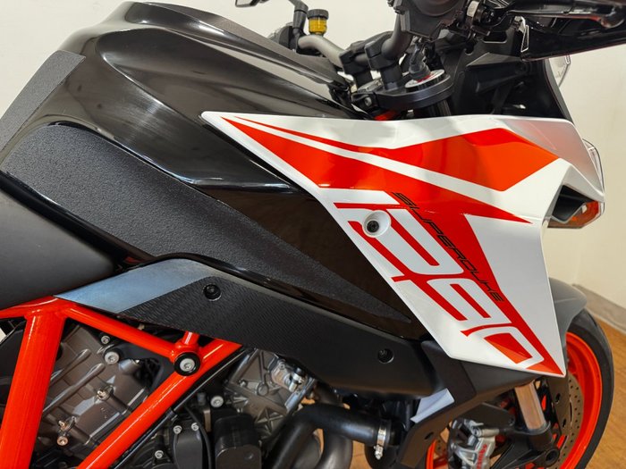 2019 Ktm 1290 SUPER DUKE GT WHITE