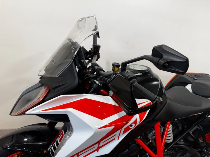 2019 Ktm 1290 SUPER DUKE GT WHITE