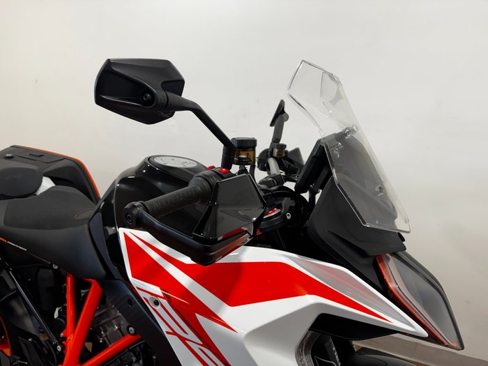 2019 Ktm 1290 SUPER DUKE GT WHITE