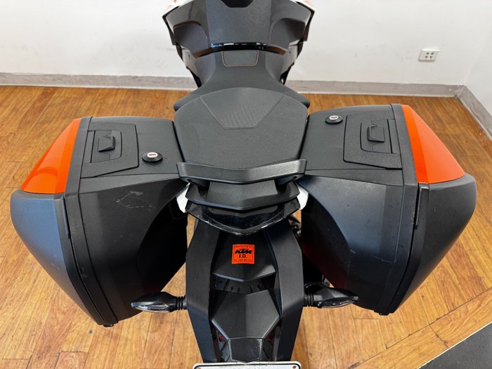 2019 Ktm 1290 SUPER DUKE GT WHITE