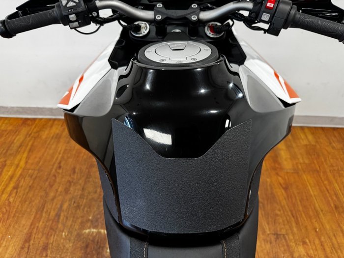 2019 Ktm 1290 SUPER DUKE GT WHITE