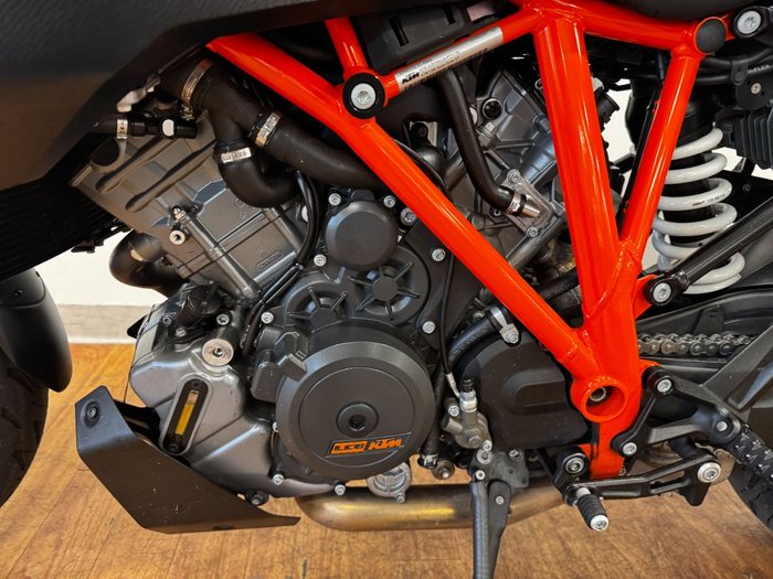 2019 Ktm 1290 SUPER DUKE GT WHITE
