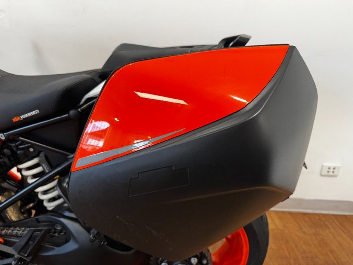 2019 Ktm 1290 SUPER DUKE GT WHITE