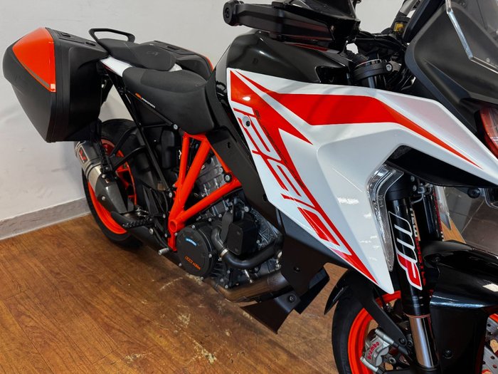 2019 Ktm 1290 SUPER DUKE GT WHITE