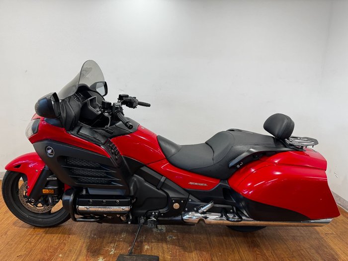 2013 Honda GL1800 (GL1800A) GOLDWING RED