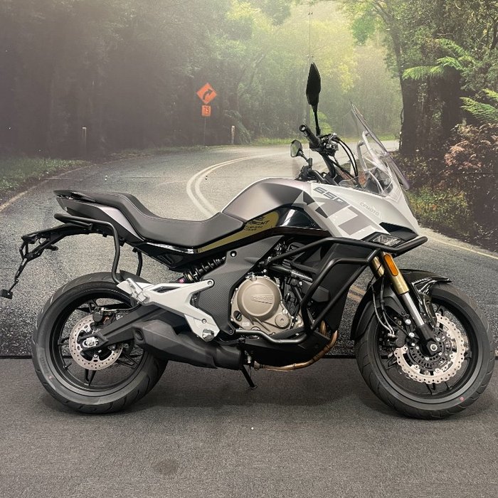 2023 CFMOTO 650MT ABS NEBULA WHITE