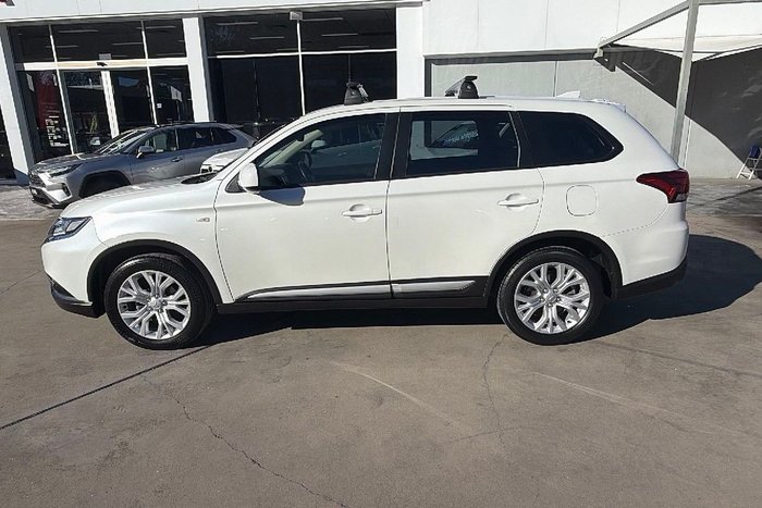 2021 Mitsubishi Outlander ES
