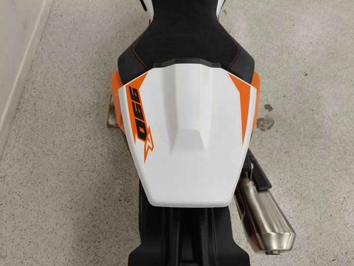 2026 Ktm 990 DUKE R Orange