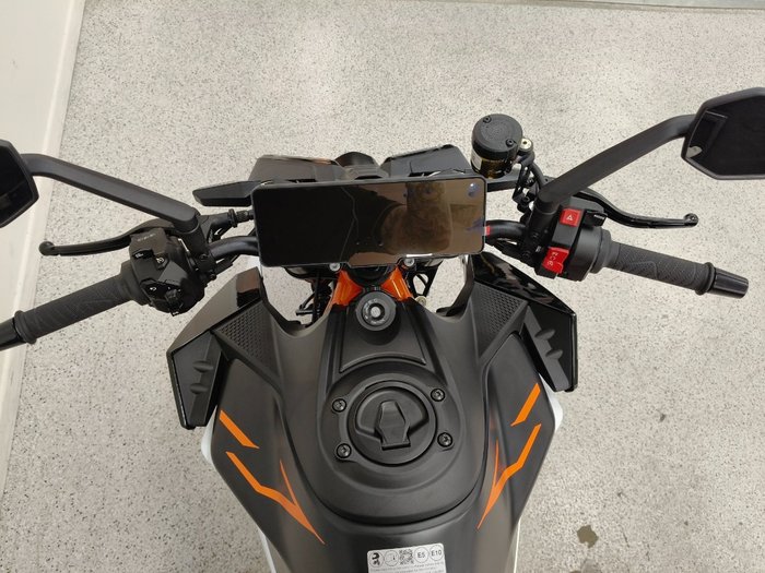 2026 Ktm 990 DUKE R Orange