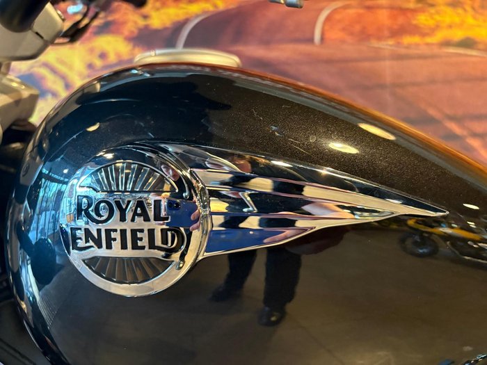 2025 Royal Enfield Super Meteor 650 Meteor Black