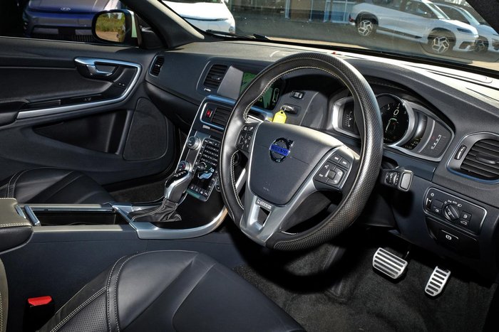 2016 Volvo S60 T6 R-Design