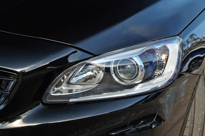 2016 Volvo S60 T6 R-Design